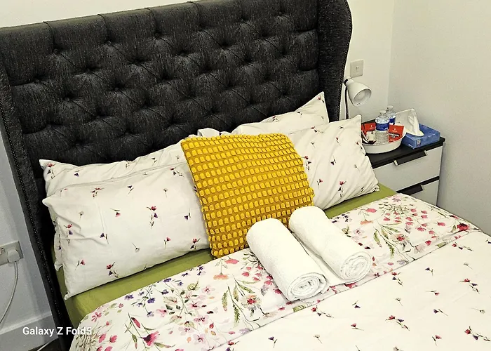 London Sleephouse Partying Is Not Allowed Pls