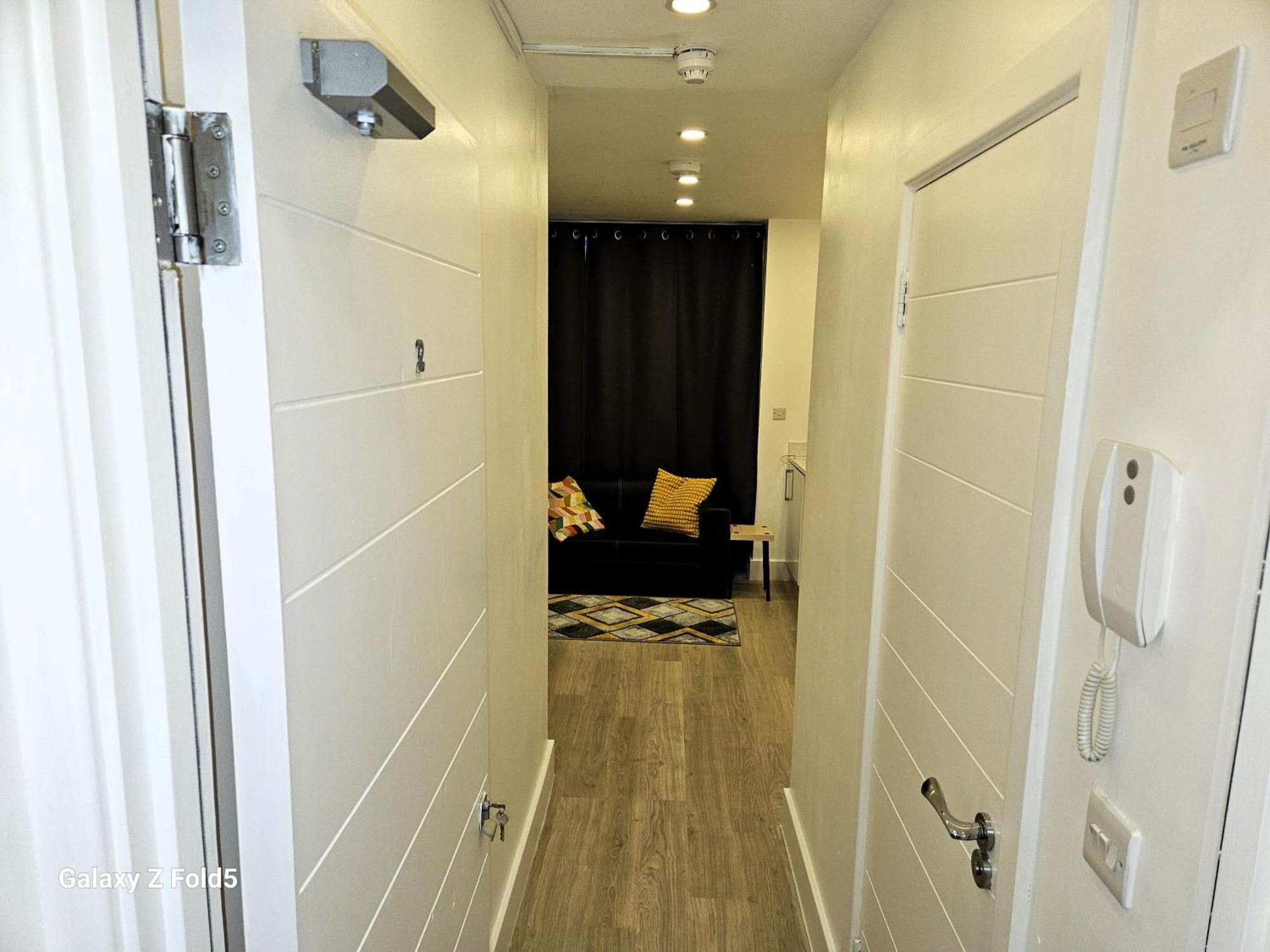 Sleephouse Partying Is Not Allowed Pls Appartement