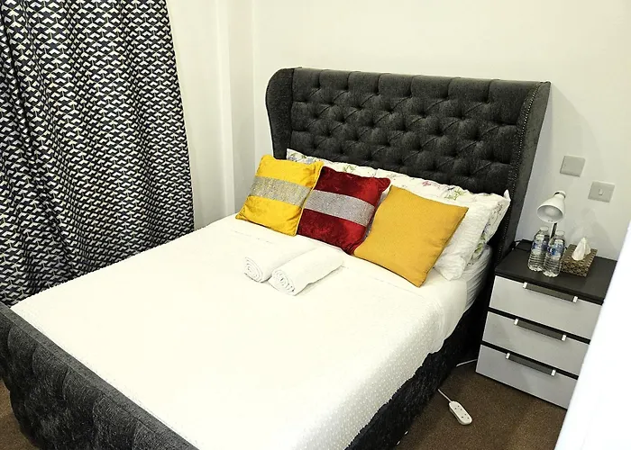 London Sleephouse Partying Is Not Allowed Pls
