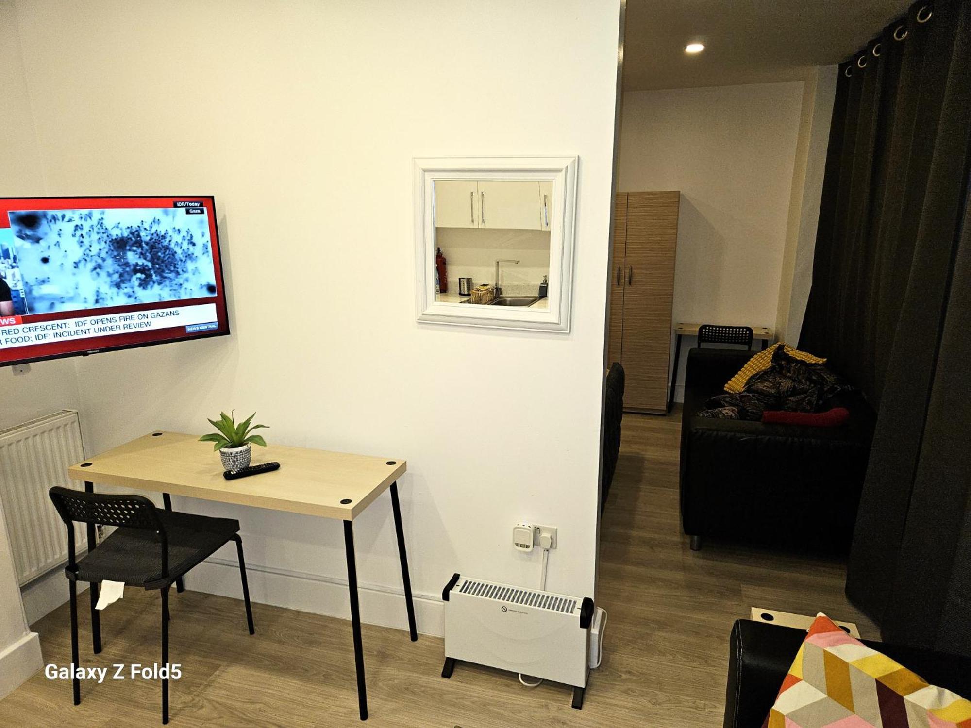 Sleephouse Partying Is Not Allowed Pls Apartment London